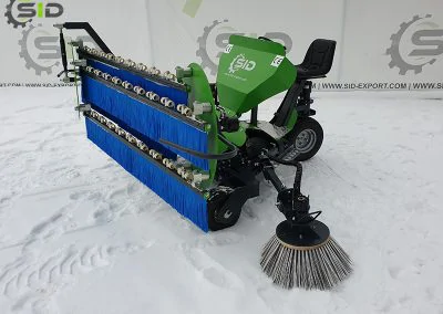 Self-powered sweeper