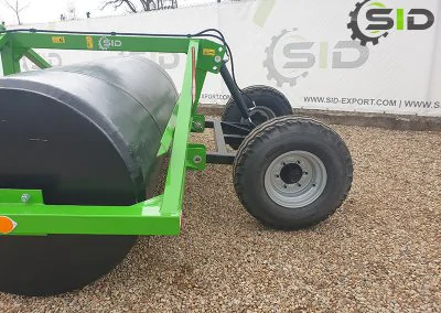 SID-Meadow roller with road wheels - one actuator.