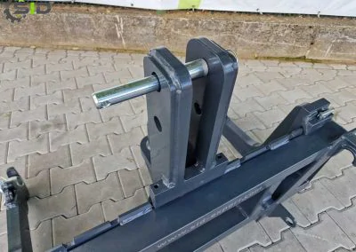 3-point adapter on pallete frame
