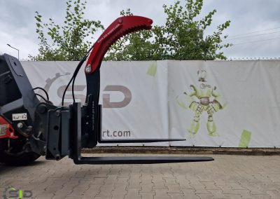 Wood grapple for pallet forks