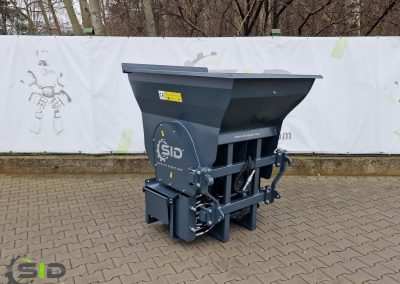 Dosing bucket with conveyor belt