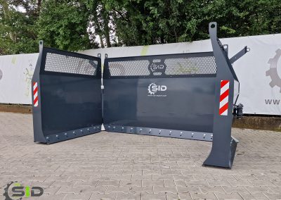 Hydraulic silage blade