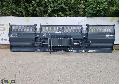 Hydraulic silage blade