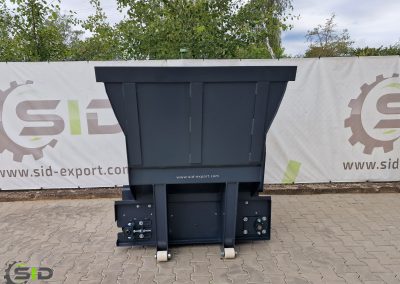 Dosing bucket with conveyor belt