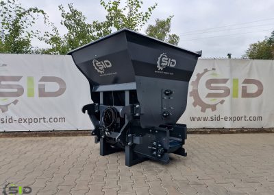 Dosing bucket with conveyor belt