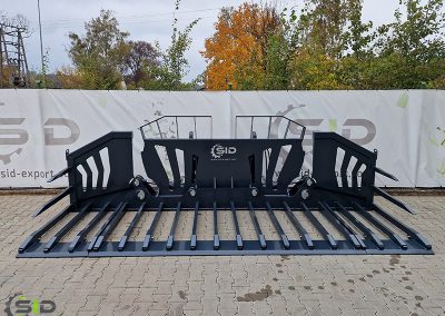 Hydraulic buck rake