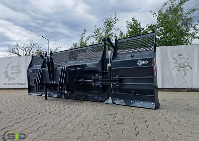 Hydraulic silage blade