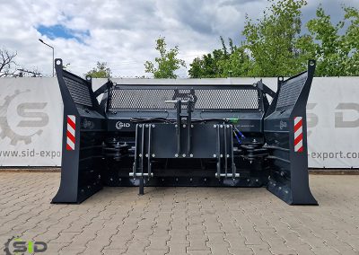 Hydraulic silage blade