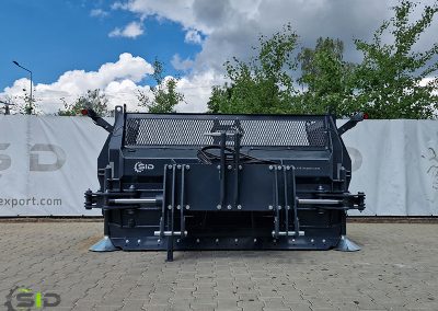 Hydraulic silage blade