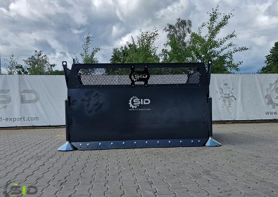 Hydraulic silage blade