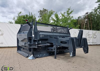 Hydraulic silage blade