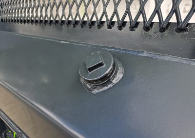 Hydraulic silage blade