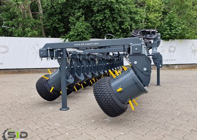 Tires weeder