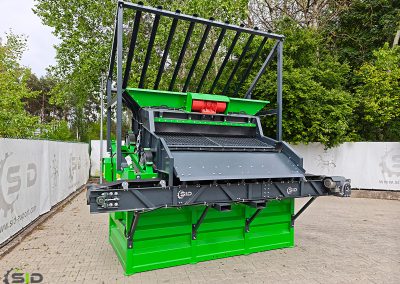Vibrating screen