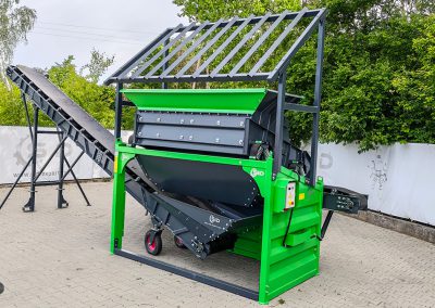 Vibrating screen