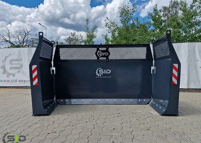 Hydraulic silage blade