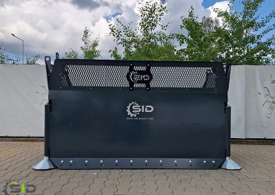Hydraulic silage blade