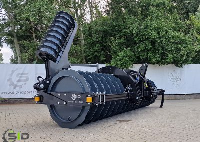 Silage roller