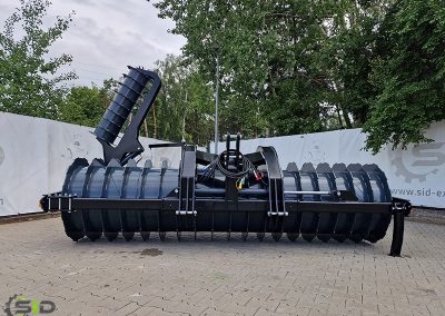 Silage roller