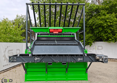 Vibrating screen